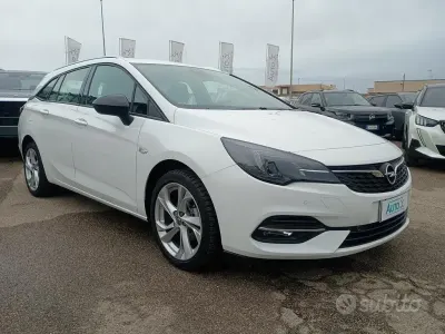 Usata Opel Astra GS Line 105 CV (77 kW) 2021 Bianco Station wagon