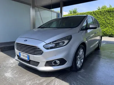 Begagnad Ford S-MAX