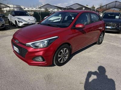 Usata Hyundai i20 75 CV (55 kW) 2019 Rosso Utilitaria