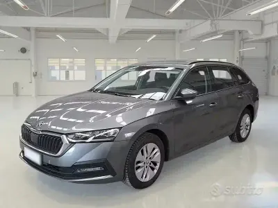 Usata Skoda Octavia Executive 115 CV (84 kW) 2023 Grigio Station wagon