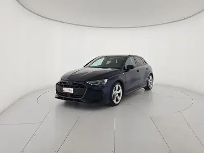 Usata Audi A3 S-Line 150 CV (110 kW) 2025 Blu navarra metallizzato Berlina