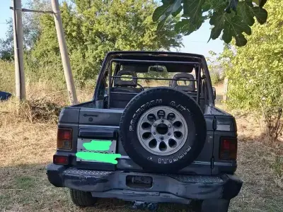 Usata Mitsubishi Pajero 84 CV (61 kW) 1988 Grigio SUV