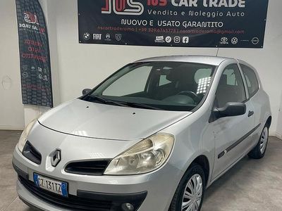 Brugt Renault Clio II 86 HK (63 kW) 2006 Grå Sedan