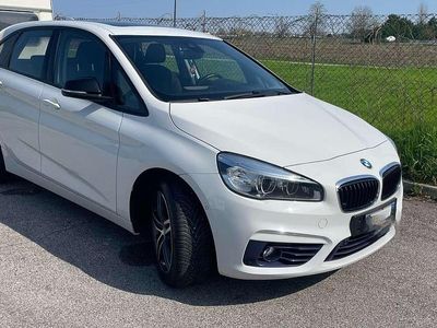 Usata 2015 BMW 220 Active Tourer Sport Line Monovolume | 16.000 € (Cara)