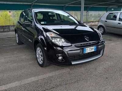 Usata Renault Clio II Luxe 101 CV (74 kW) 2010 Berlina