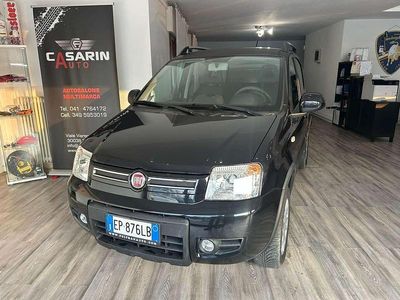Usata Fiat Panda 4x4 Climbing 69 CV (50 kW) 2012 Nero Utilitaria