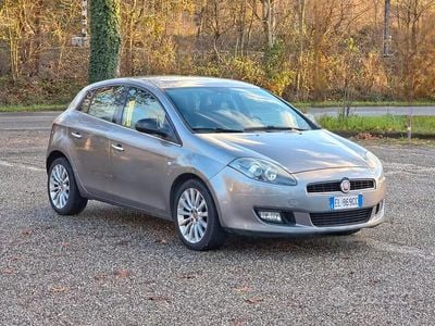 Usata Fiat Bravo Street 120 CV (88 kW) 2012 Marrone Utilitaria