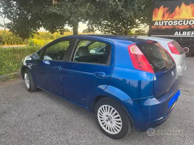 Usata Fiat Punto 75 CV (55 kW) 2007 Bluazzurro Utilitaria
