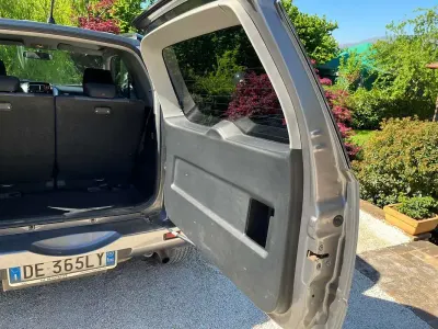 Usata Suzuki Grand Vitara 129 CV (94 kW) 2007 Grigio SUV