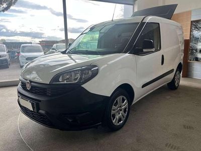 Usata Fiat Doblò Lounge 105 CV (77 kW) 2021 Bianco Monovolume