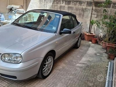 Usata VW Golf Cabriolet 110 CV (80 kW) 2000 Grigio Cabrio
