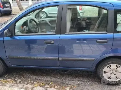 Usata Fiat Panda 69 CV (50 kW) 2006 Blu Utilitaria