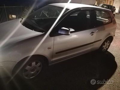 Begagnad VW Polo 2003 Sedan