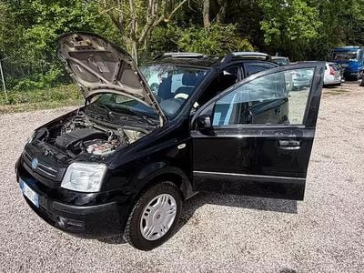 Begagnad Fiat Panda Dynamic 2007 Svart Halvkombi
