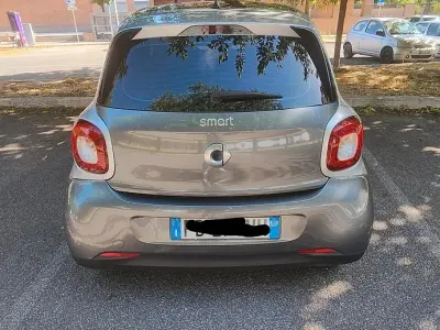 Usata Smart ForFour 71 CV (52 kW) 2015 Grigio Utilitaria