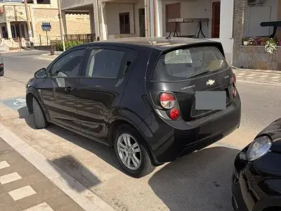 Usata Chevrolet Aveo 75 CV (55 kW) 2012 Nero Berlina