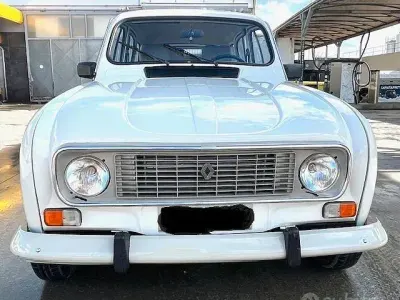 Usata Renault R4 33 CV (24 kW) 1988 Bianco Berlina