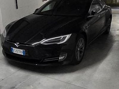 Usata 2018 Tesla Model S Utilitaria | 28.500 €