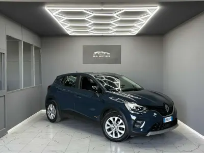 Usata Renault Captur Zen 101 CV (74 kW) 2022 Blu/azzurro SUV