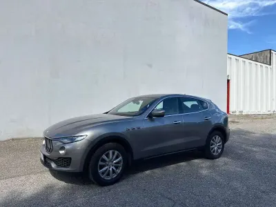 Usata Maserati Levante 250 CV (183 kW) 2019 Beige SUV