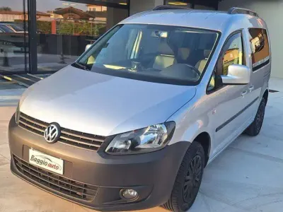 Usata VW Caddy Comfortline 105 CV (77 kW) 2014 Argento metallizzato Monovolume