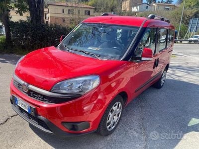 Occasion Fiat Doblò Easy 90 ch (66 kW) 2015 Rouge Monospace