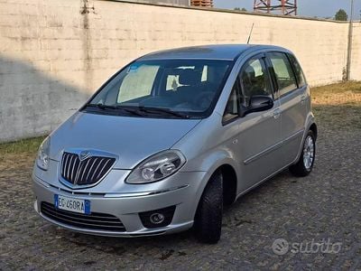 Usata Lancia Musa 95 CV (69 kW) 2011 Grigio Monovolume