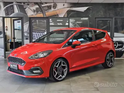 Usata Ford Fiesta ST 205 CV (150 kW) 2019 Rosso Utilitaria