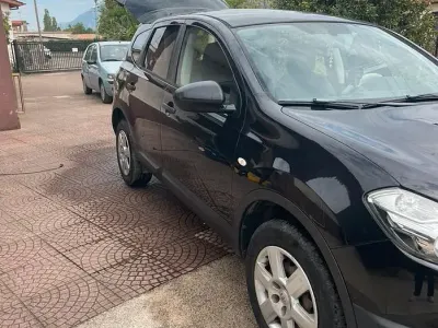 Usata Nissan Qashqai 115 CV (84 kW) 2013 Nero SUV