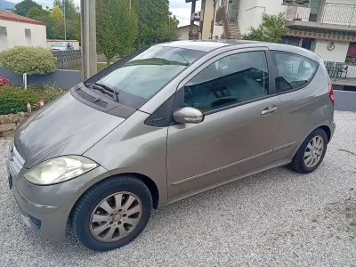 Usata Mercedes A150 Elegance 95 CV (69 kW) 2007 Bronzo Coupé