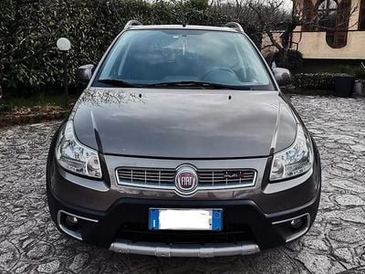 Usata Fiat Sedici 135 CV (99 kW) 2011 Grigio SUV