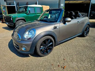 Usata Mini Cooper Cabriolet 122 CV (89 kW) 2013 Marrone Cabrio