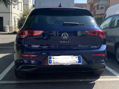 Usata VW Golf VIII Life 150 CV (110 kW) 2020 Blu/azzurro Berlina