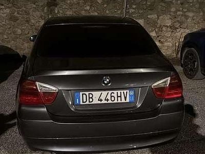 Usata BMW 318 122 CV (89 kW) 2006 Grigio Berlina