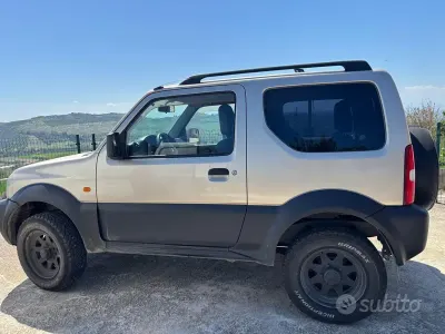 Usata Suzuki Jimny 85 CV (62 kW) 2007 SUV