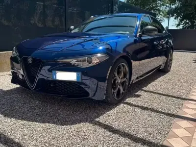 Usata Alfa Romeo Giulia Business 150 CV (110 kW) 2016 Blu Berlina