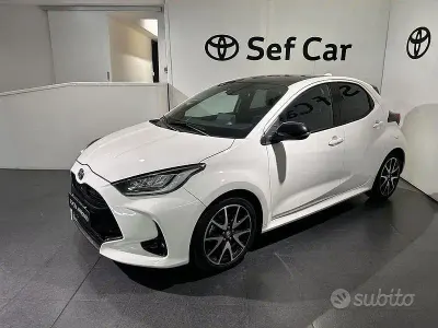 Second-hand Toyota Yaris Hybrid Lounge 116 CP (85 kW) 2020 Alb Berlinǎ