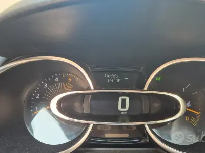 Usata Renault Clio 90 CV (66 kW) 2014 Giallo Utilitaria