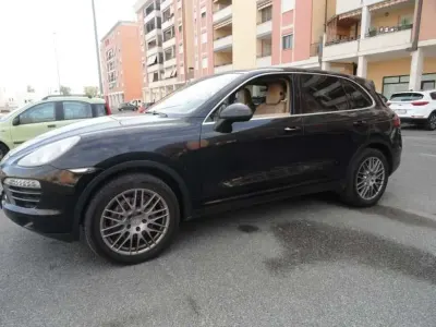 Usata Porsche Cayenne 245 CV (180 kW) 2012 Nero SUV