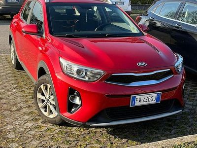 Usata Kia Stonic Style 120 CV (88 kW) 2019 Rosso SUV