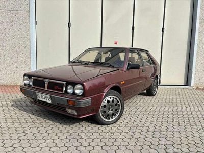 Usata Lancia Delta 141 CV (103 kW) 1994 Rosso Utilitaria