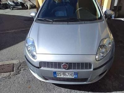 Usata Fiat Grande Punto Active 77 CV (56 kW) 2009 Argento Utilitaria
