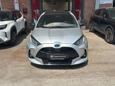 Usata Toyota Yaris Hybrid Lounge 116 CV (85 kW) 2021 Other Berlina