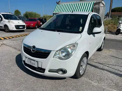 Usata Opel Agila Enjoy 65 CV (47 kW) 2009 Bianco Utilitaria