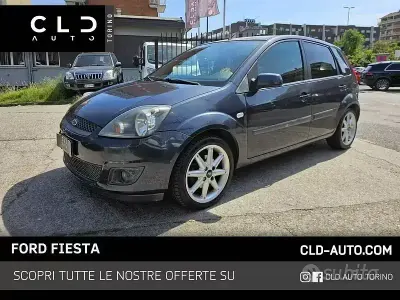 Usata Ford Fiesta Ghia 80 CV (58 kW) 2006 Grigio Utilitaria
