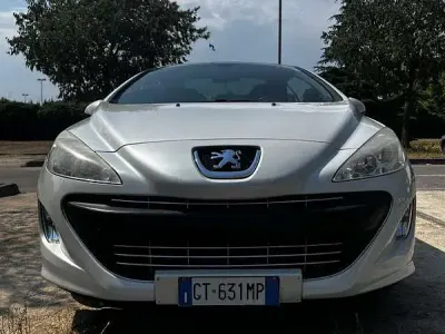 Usata Peugeot 308 CC Premium 156 CV (114 kW) 2010 Cabrio