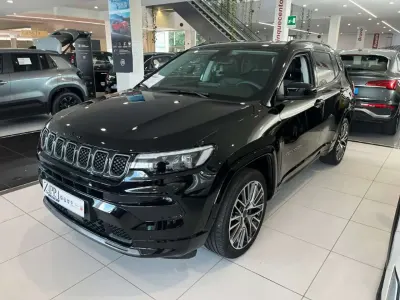Usata Jeep Compass Summit 131 CV (96 kW) 2025 Nero SUV