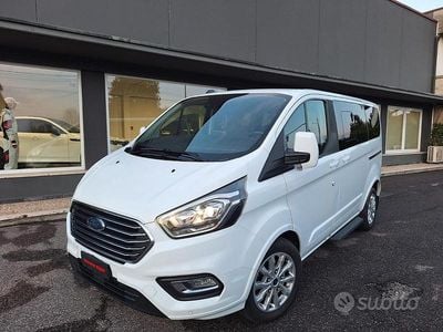 Usata Ford Tourneo Titanium 131 CV (96 kW) 2021 Bianco Monovolume