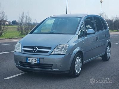 Usata Opel Meriva 75 CV (55 kW) 2003 Grigio Monovolume