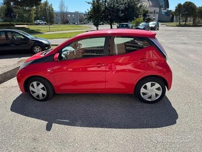 Occasion Toyota Aygo X-play 69 ch (50 kW) 2017 Rouge Citadine